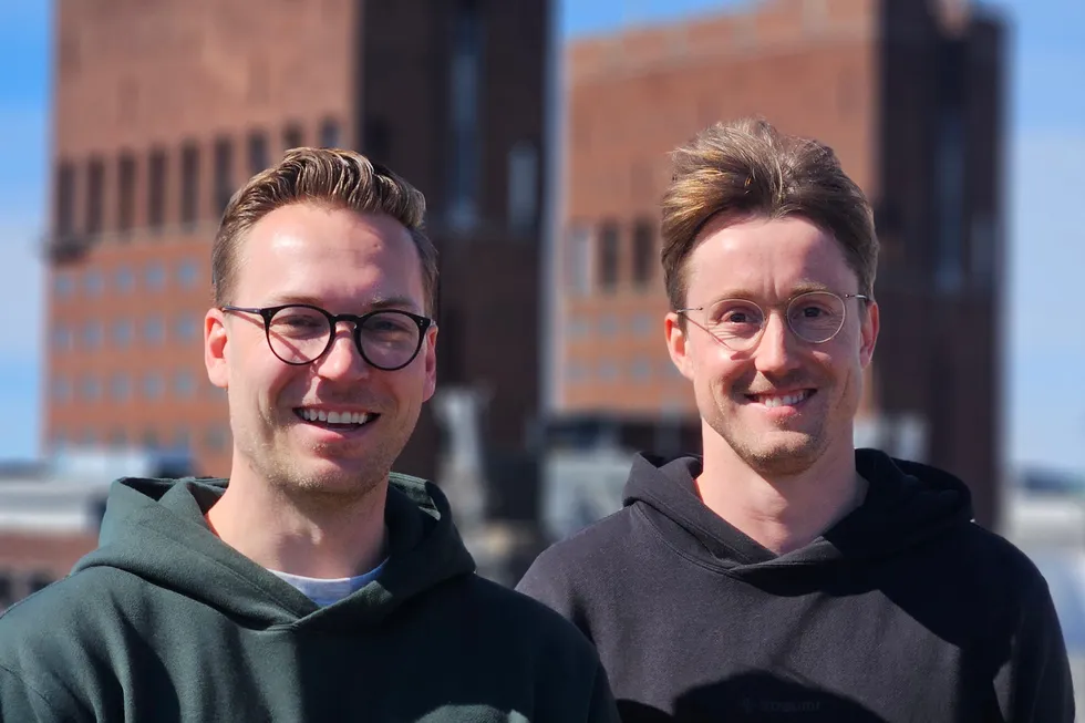 Christian Nærup Børke (t.v) og Petter Svingen i teknologiselskapet Straumr har hatt medvind i de to årene som er gått siden selskapets SaaS-løsning ble lansert. Over halvparten av nettselskapene bruker Straumrs programvare.