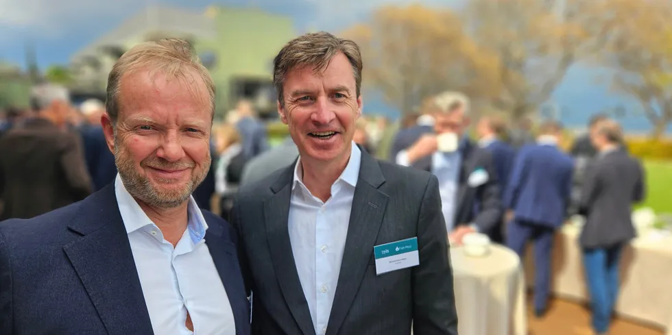 F.v. Søren Martens (adm. dir i Fish Pool) og Øivind Amundsen (adm. dir Oslo Børs) – her i Barcelona