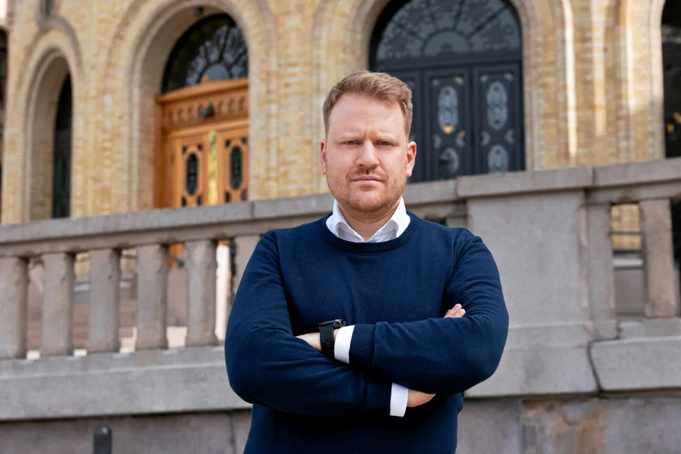 John Anders Lindtveit Røse har erkjent straffskyld for seksuelt krenkende adferd under Arendalsuka.