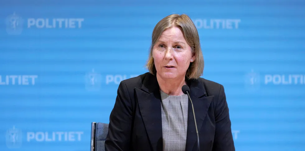 Direktør Elisabeth Aarsæther i DSB mener folk flest bør være beredt på å klare seg uten strøm i en uke.