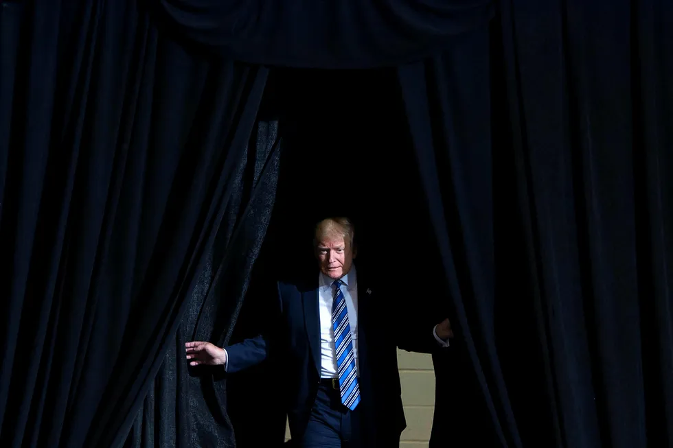 Tiltale og benådning er spørsmål om straff – men med Trump i presidentstolen, er også sivile søksmål mot presidenten mer aktuelle enn noen gang, skriver artikkelforfatteren. Her Donald Trump før en tale i Huntington, West Virginia, USA. Foto: Saul Loeb/AFP/NTB Scanpix