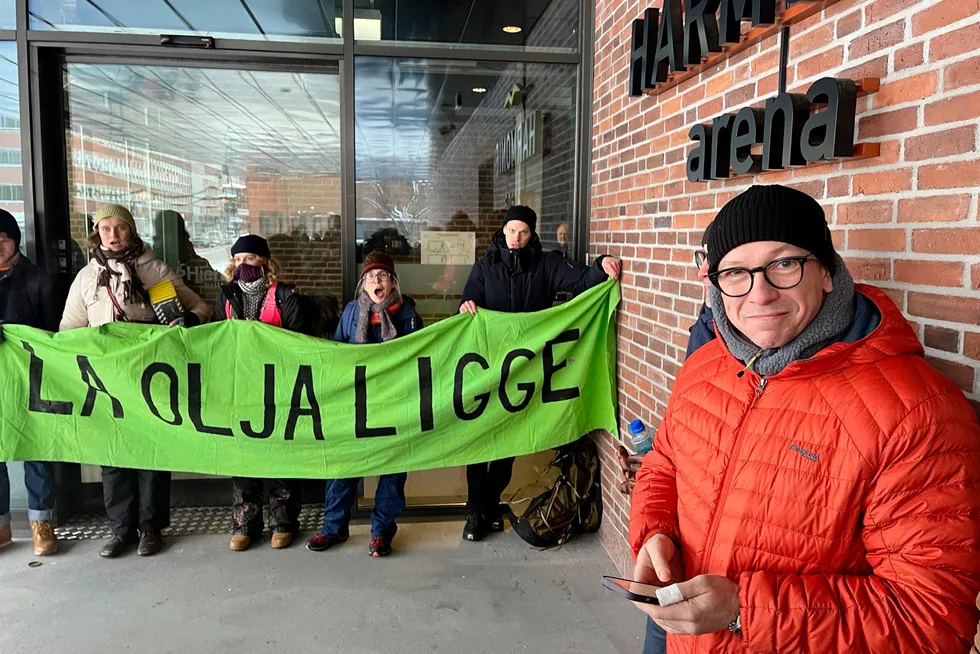 Aker BPs konsernsjef Karl Johnny Hersvik var en av de som ble blokkert av demonstranter i forbindelse med en oljekonferanse i Sandefjord i januar. Senere den måneden kom Oslo tingrett med en dom som ugyldiggjorde godkjennelsen av to av selskapets utbyggingsplaner.