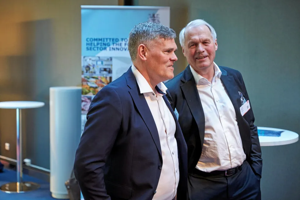 SalMar CEO Frode Arntsen (left) with Chairman Gustav Witzoe.