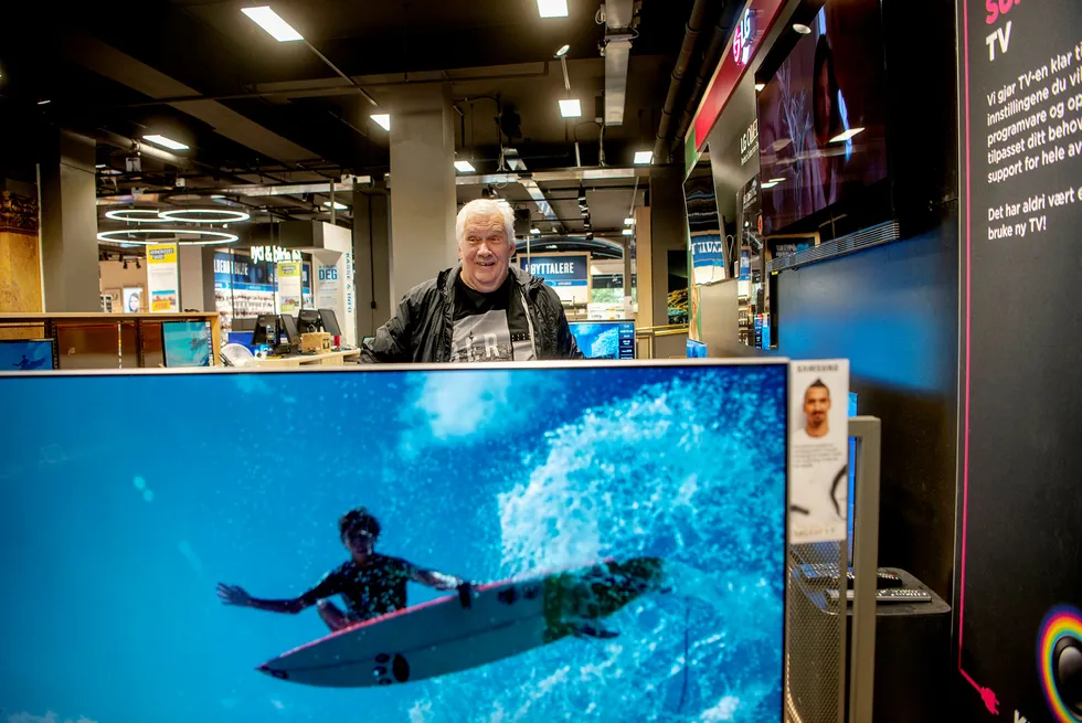 Tom Robertsen (70) mener det er for mye reality på tv. Han har brukt samme oppvaskmiddel i 20 år og ser det som lite aktuelt å bytte til et annet merke. – Ikke tale om.