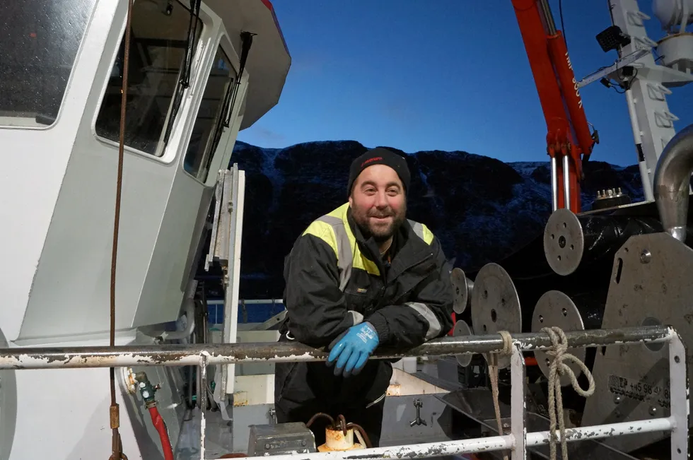 Trond Harald Iversen ville ta temperaturen i organisasjonssaken før fiskerne på Hitra og Frøya stakk nordover på fiske. Avstemmingen endte med hans avgang som leder.