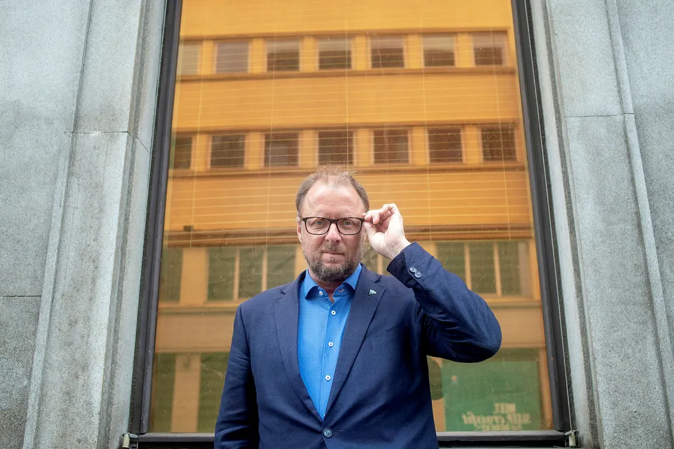 Olav Kasland i Forbrukerrådet forteller at det er lite de kan bistå beboerne i Bogstadveien 30 med, fordi de ikke er forbrukere.