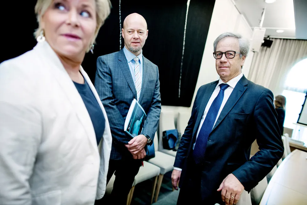 Hvis finansminister Siv Jensen i 2015 instruerte sentralbanksjef Øystein Olsen og oljefondssjef Yngve Slyngstad om å investere to prosent av Oljefondet i bitcoin, ville fondet vært verd 37.000 milliarder mer i dag, ifølge skribenten.