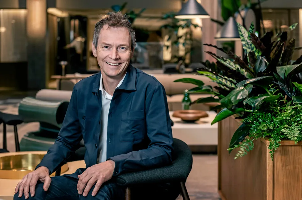 – Batterier er et veldig hett tema i Sverige, Danmark og Finland, men det er nærmest ikke diskutert i Norge, sier CEO i Capture Energy Morten Hagen.
