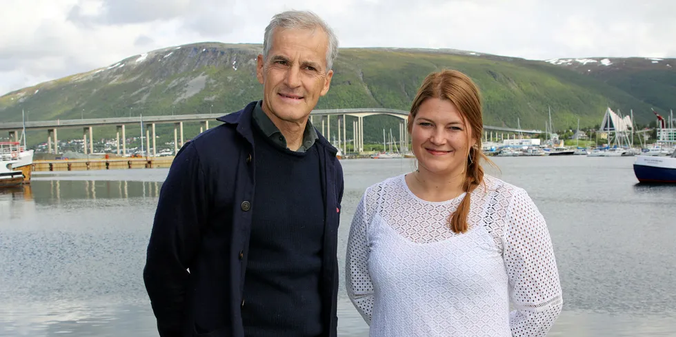 Leder av Arbeiderpartiet, Jonas Gahr Støre og partiets fiskeripolitiske talskvinne Cecilie Myrseth på et besøk i Tromsø ved en tidligere anledning.