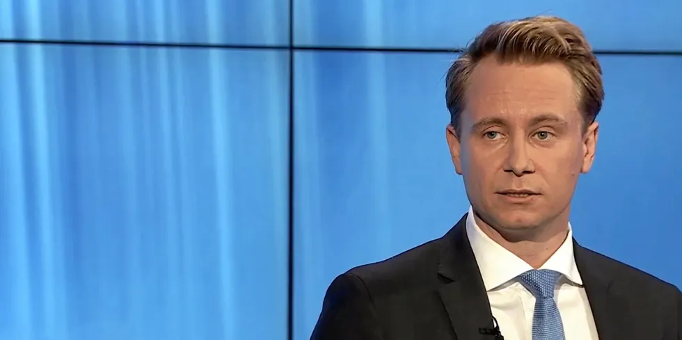 Kristian Røkke, som leder Aker Horizon, opplever store svingninger på børs.