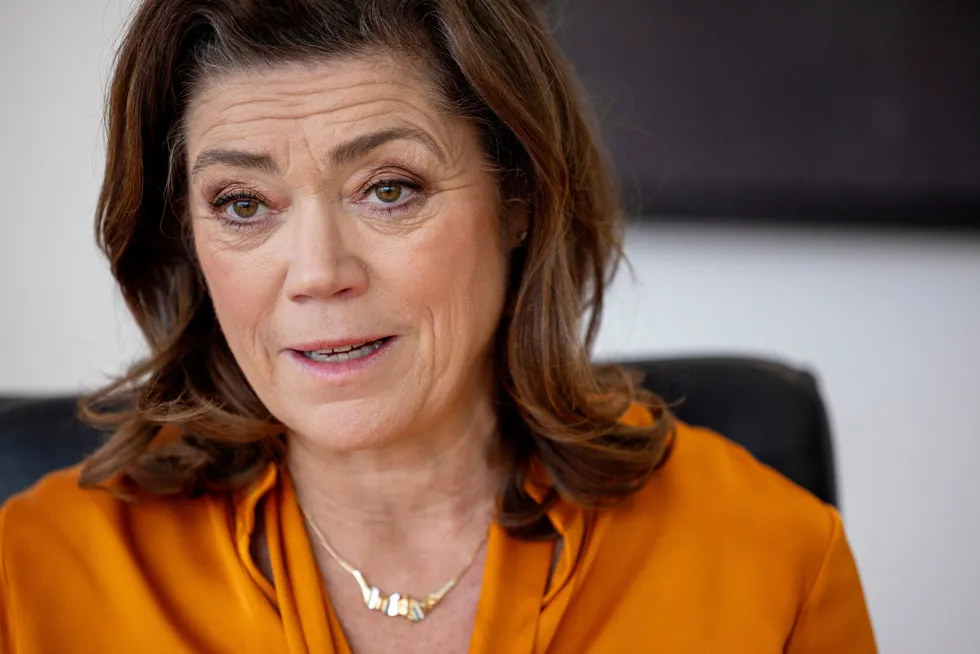 Kristin Skogen Lund varslet i en melding like etter kvartalsrapporten ble sluppet at hun gir seg som konsernsjef i Schibsted.