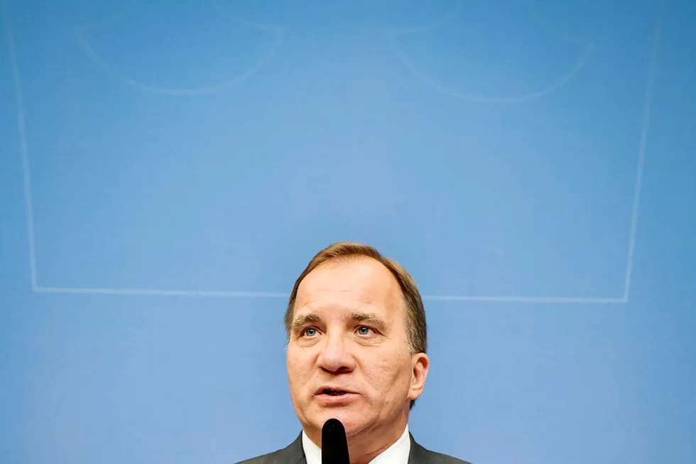 Sveriges statsminister Stefan Löfven jobber fortsatt med å skape ro i rekkene og samlet tirsdag partilederne til samtaler. Tirsdag holdt han pressekonferanse i forbindelse med it-skandalen. Foto: Stina Stjernkvist/TT,/NTB scanpix