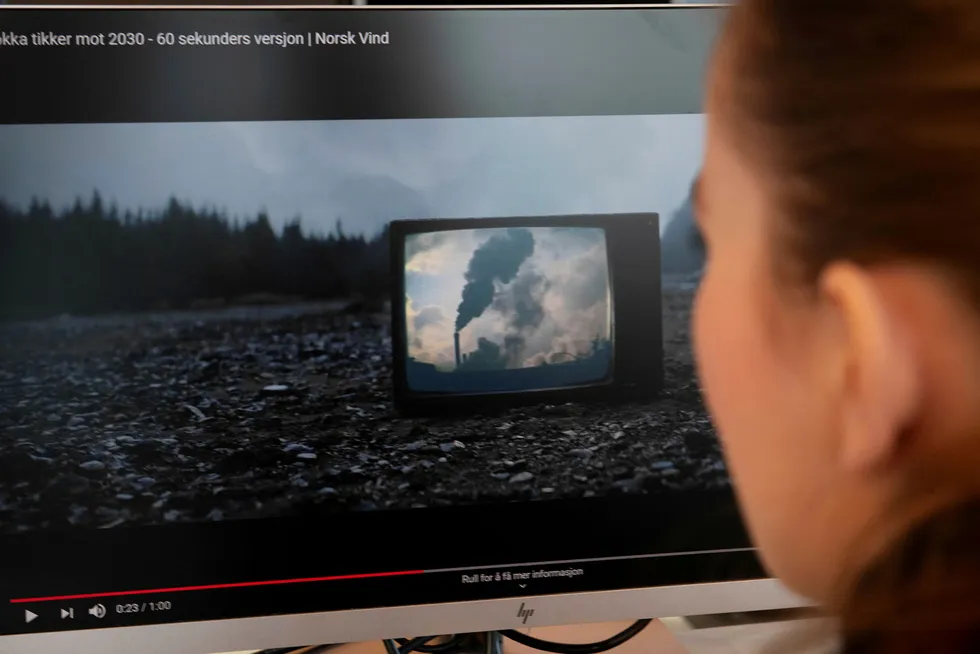 Reklamevideoen «Klokka tikker mot 2030» har møtt massiv motstand fra vindmøllemotstandere.