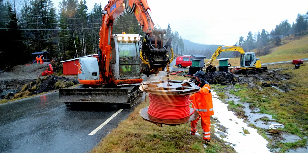 Det er ikke riktig at 60 prosent av kraftselskapene har prosjekter som har blitt forsinket av korona. Foreløpig kjenner Energi Norge bare til to-tre prosjekter.