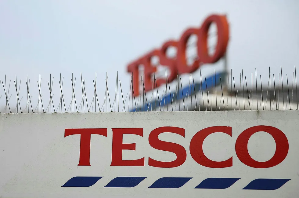 Til tross for bedring i resultatet, falt Tesco-aksjen med over to prosent fra start på børsen onsdag. Foto: DANIEL LEAL-OLIVAS / AFP PHOTO