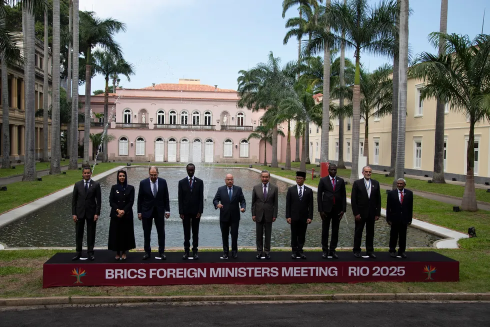 Med sine 11 medlemsland representerer Brics nær halvparten av verdens befolkning og en økende andel av verdensøkonomien. Her fra det pågående toppmøtet i Brasil, hvor medlemslandenes utenriksministre er på plass.