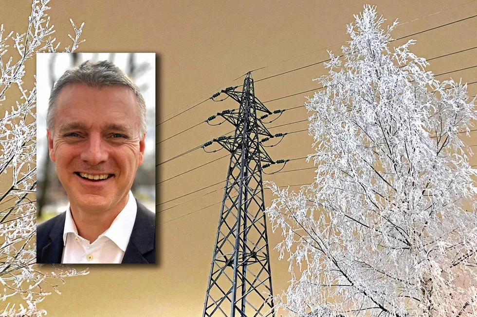 Kalde og vindstille vinterdager setter effektbalansen på prøve. Nye analyser fra NVE viser at det i Norge vil være et effektoverskudd på 0,3 GW i 2030, og et effektunderskudd på 0,3 GW i 2035.