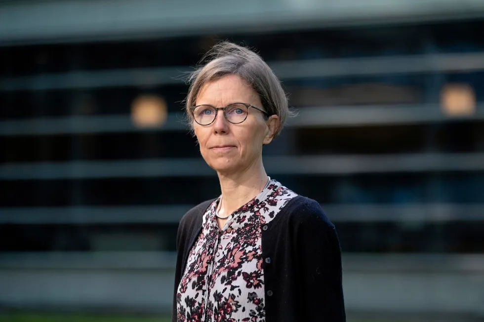 NVE ville utlyse eget anbud for innkjøp av krisestøtteverktøy, men ombestemte seg etter å ha blitt presset av IT-leverandøren Rayvn. – Etter diskusjon og modning, valgte NVE å gjøre et avrop i DSBs rammeavtaler, forklarer Eldri Naadland Holo, seksjonssjef i NVE.