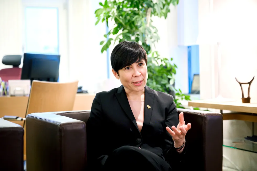 Forfatterne av innlegget gir utenriksminister Ine Eriksen Søreide (H) innspill til hva hun bør svare på et spørsmål hun selv stilte i 2013.