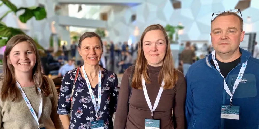 Fra venstre: Helene Midtbø, Christiane Eichner, Aina Katrine Øvegård og Lars Hamre har alle vært involvert i prosjektet, og deltok på lusekonferansen i Trondheim.