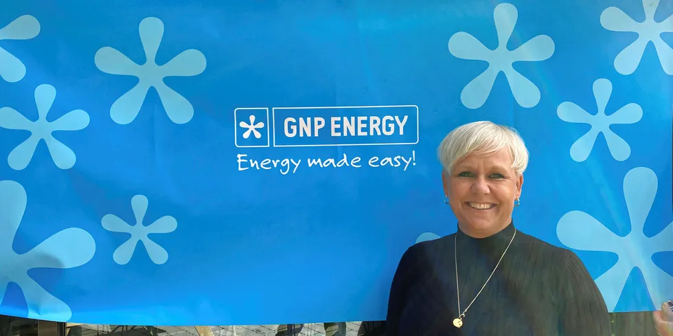 Sigrun Eggen, adinisterende direktør i GNP Energy Norge, og styremedlem i GNP Energy, forteller at selskapet ønsker å være en aktiv deltaker i konsolideringen av energimarkedet i Norden. Nå skal selskapet noteres på Merkur Market.
