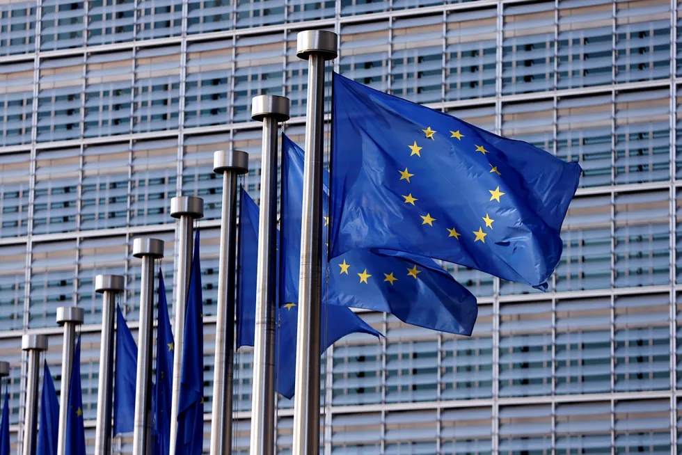 EU-kommisjonens hovedkvarter i Brussel, Berlaymont. EUs mottiltak på toll vil være konkret rettet mot USA, sier en talsmann for kommisjonen.