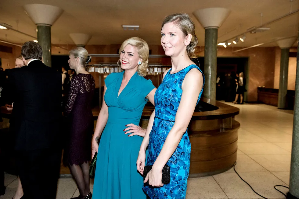 Jette Christensen og Marianne Marthinsen (til høyre) takker for seg i politikken. Her fra NHOs årsmiddag.