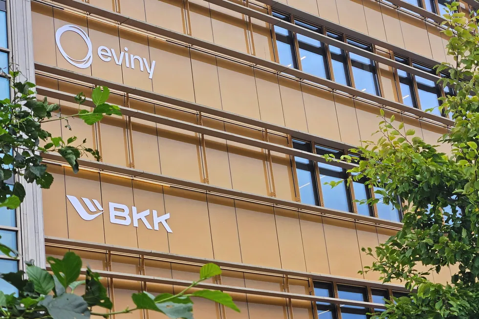 BKK sliter med å rekruttere ingeniører som kan behandle søknader om nettilknytning. Resultatet er lang ventetid for kundene.