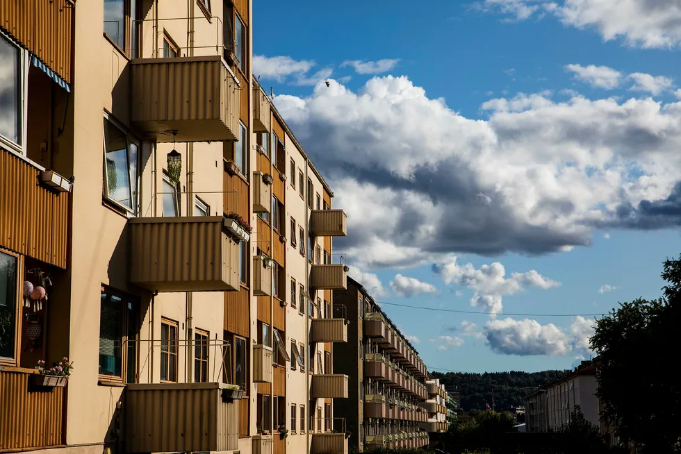 Det har vært et voldsomt trykk på boligmarkedet i hele sommer. Det kan få sentralbanken til å ta i bruk pengepolitiske midler.