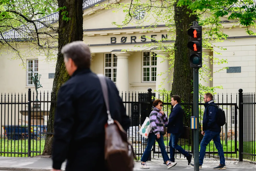 Oslo Børs åpner med et forsiktig fall onsdag morgen.