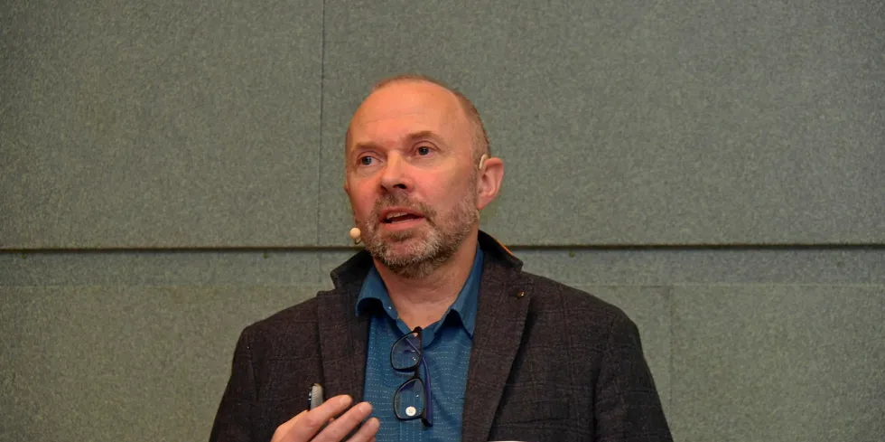 Ifølge seniorrådgiver Tor Brekke i Enova, vil rapporten med forprosjekt til ny energimerkeordning bli sendt på høring veldig snart, kanskje allerede i dag.