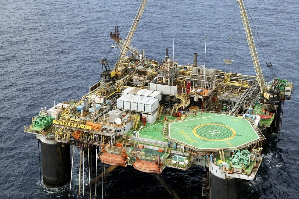 End of service: the veteran P-12 platform is being decommissioned, after starting operations in 1983