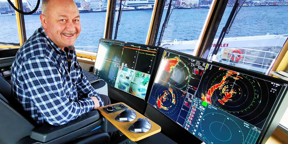 Jeg er veldig spent på å få testet 3D på seifisket. Seien kan være vanskelig å få god oversikt over både med ekkolodd og sonar. Men en 3D-presentasjon kan kanskje gi nyttige detaljer om hvordan fisken står, hvor tett den står, og det kan absolutt være blant de avgjørende faktorene for et godt fiske, sier Kjell Bjørnar Bakken.