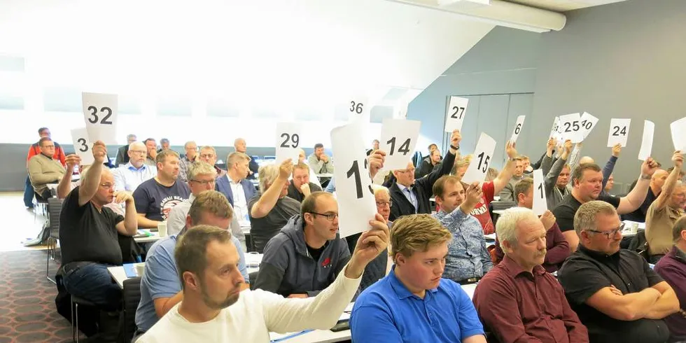 NEI TIL FISKEBÅT: Årsmøtet i Norland Fylkes Fiskarlag sa i dag nei til å gi Fiskebåt en representasjon på 33 posent i landsstyret og landsmøtet i Norges Fiskarlag i et framtidig tredelt Norges Fiskarlag.Foto: Agnar Berg