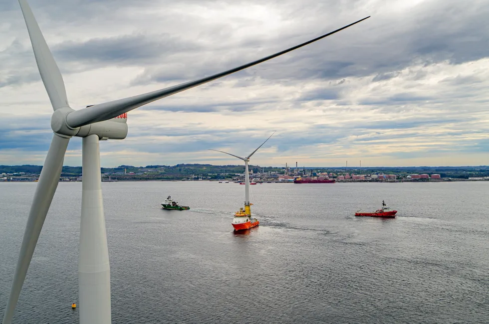 Flytende havvind vil ha kostnader som er 17 øre/kWh høyere enn hva NVE tidligere har anslått, ifølge en ny rapport fra Afry.