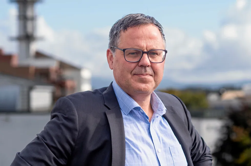 John Martin Mjånes i Sunhordland Kraftlag (SKL) mener myndighetene burde utvist skjønn i saken.