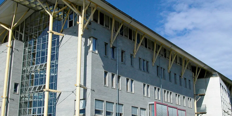 FLERE STUDENTER: Norges fiskerihøgskole i Tromsø UiT tar i mot nye studenter i dag, mandag.