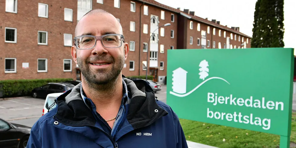 Selvforsynt: Bjerkedalen borettslags styreleder Hans Alfred Thorsø ser gjerne at borettslaget blir mest mulig selvforsynt med energi.