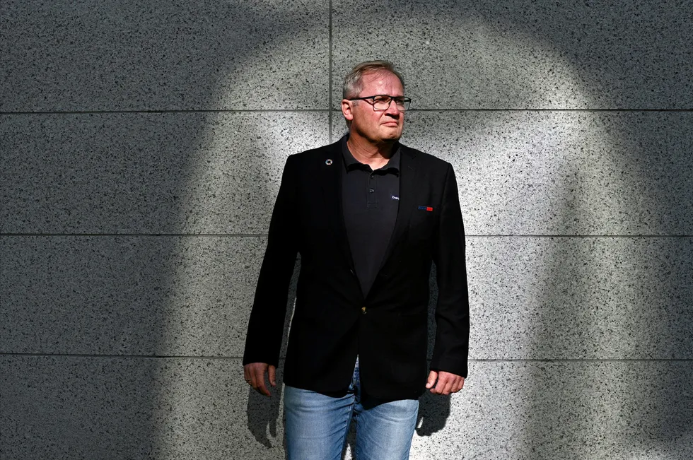 Espen Fjeld måtte tidligere i år gå på dagen som daglig leder av Energi Salg Norge. Nå viser regnskapet for hans siste hele år som sjef et underskudd på driften – særlig forklart med større tap som følge av konkurser blant kundene.