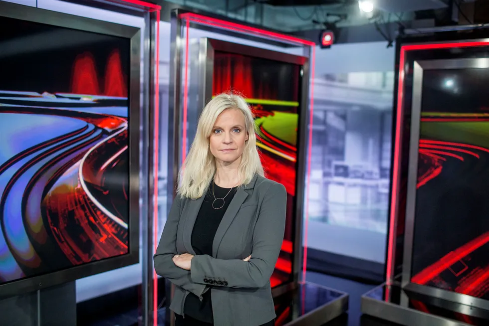 – Jeg mener Medie-Norge trenger et sterkt NRK. Men det får konsekvenser for oss andre. Vi kan ikke la lønnsutviklingen løpe helt fritt. Når de matcher oss på lønn, er det ikke så mange konkurransefortrinn tilbake for oss, sier Karianne Solbrække i TV 2. Foto: Eivind Senneset