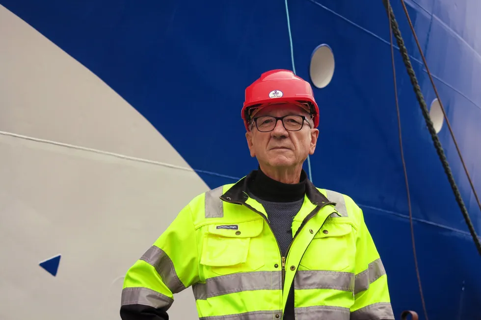 Tor Leif Mongstad er leder ved Havyard Leirvik, verftet i Hyllestad. Nå går han av som leder, men han gir seg på topp noen måneder før verftet blir et nybyggverft igjen etter flere års pause.