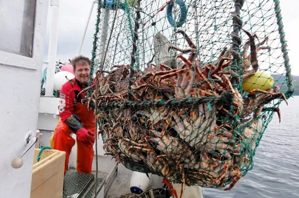 Sjarkfisker Øystein Dahl fisker i åpen gruppe og er rammet av nye eierskapskrav.