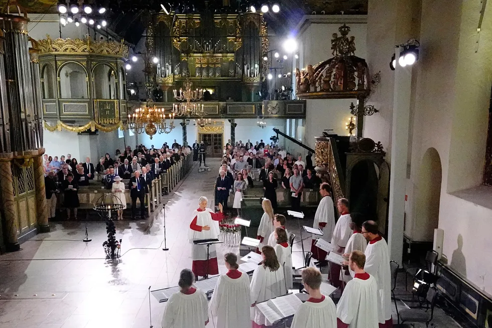 Debatten om 22. juli preges av at de med avvikende synspunkter tillegges helt andre meninger enn de har, skriver Ole Gjems-Onstad. Bildet er fra minnegudstjenesten i Oslo domkirke 22. juli i år.
