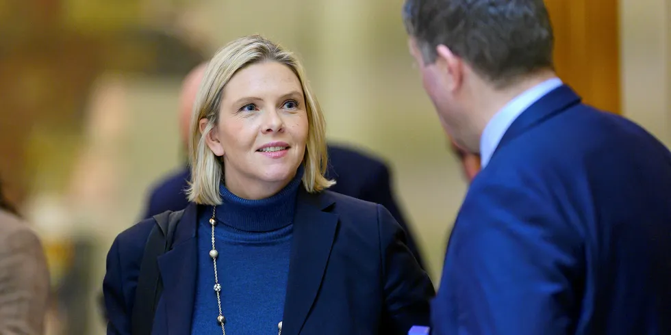 Olje- og energiminister Sylvi Listhaug trekker frem prisvirkningen for private husholdninger som særlig viktig når NorthConnect-konsesjonen skal vurderes.