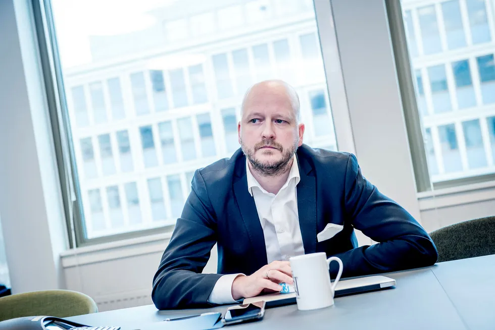 – Hans Geelmuyden opptrer uærlig i det offentlige rom. Jeg er en mann som er opptatt av lojalitet, sier Erna Solbergs tidligere statssekretær og pressesjef, Sigbjørn Aanes, som i dag er partner i pr-byrået First House.