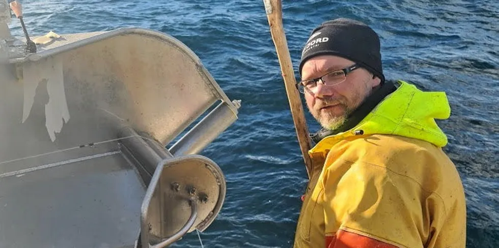 Tom Vegar Kiil, leder i Norges Kystfiskarlag, forteller at de har gått inn i Folkeaksjon for lukkede oppdrettsanlegg med tyngde.