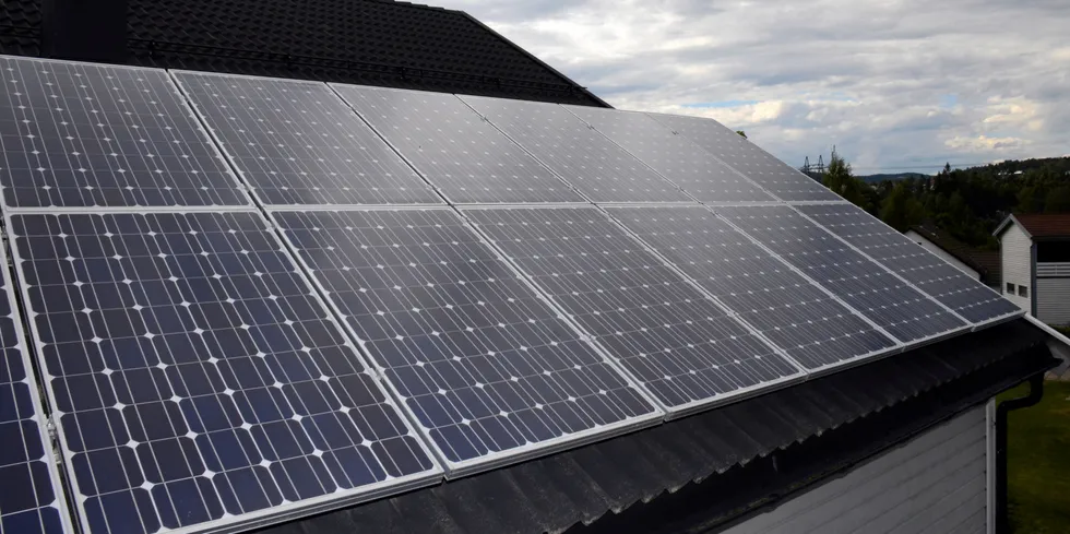 Kull dekker fortsatt nærmere 80 prosent av Polens energibehov – men gruvene må stenges innen 2049 for å nå EUs planer om utslippskutt. Derfor har landets myndigheter blitt tvunget til å lete etter – og subsidiere grønnere løsninger.