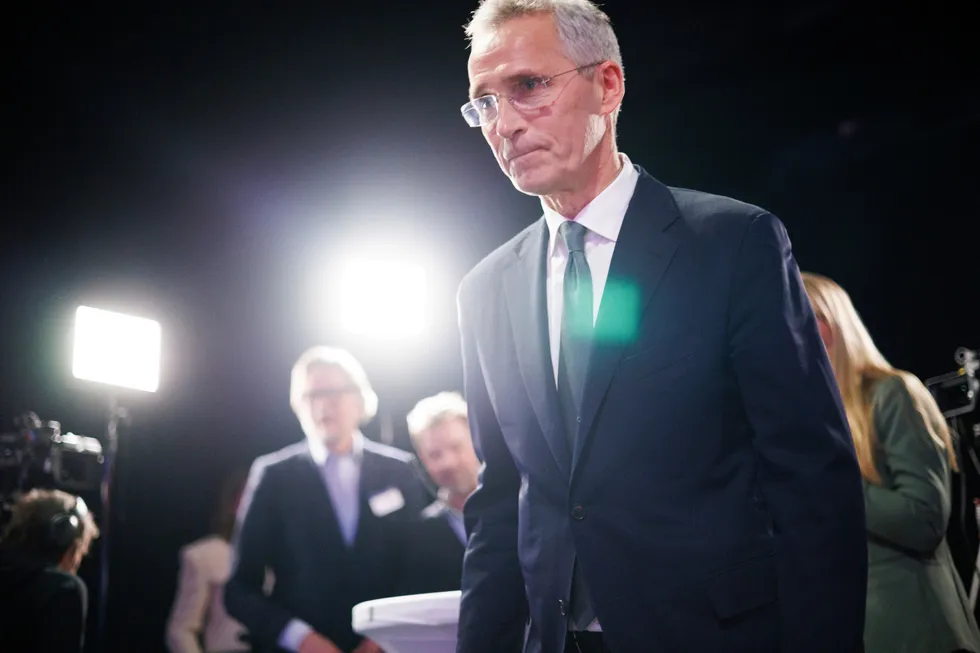 Jens Stoltenberg er enig med Martin Bech Holte i at hans første regjering gjorde store og viktige reformer selv om den viktigste kom i hans andre periode i form av pensjonsreformen.