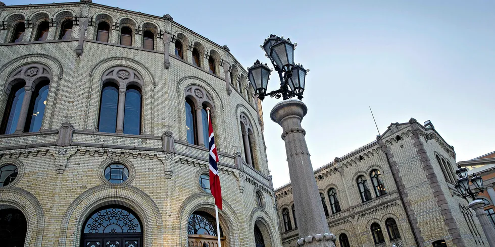 I dag vedtar Stortinget en ny såkalt fullmaktslov.