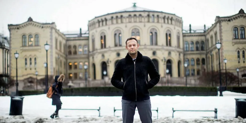 FORBEDRINGER: SV vil ha endringer i trafikklyssystemet og bedre miljøstandarden i oppdrettsnæringen. Foto: Fredrik Solstad
